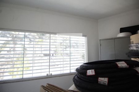 Casa à venda com 348m², 4 quartos e 2 vagasEscritório