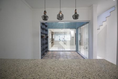 Casa à venda com 348m², 4 quartos e 2 vagasCozinha