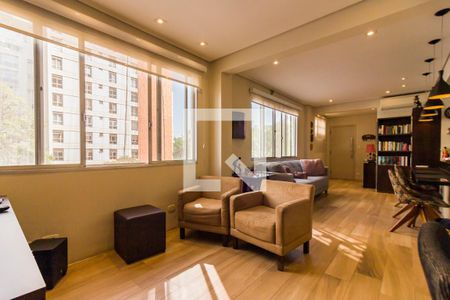 Sala de apartamento à venda com 3 quartos, 142m² em Jardim Europa, São Paulo