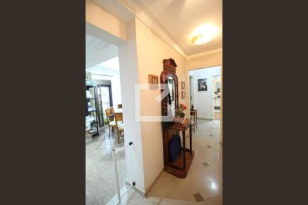 Apartamento à venda com 151m², 3 quartos e 2 vagasCorredor