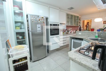 Apartamento à venda com 151m², 3 quartos e 2 vagasCozinha