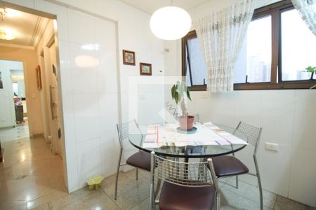Apartamento à venda com 151m², 3 quartos e 2 vagasCopa
