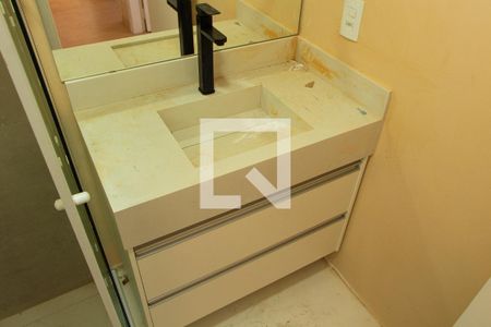 Apartamento à venda com 79m², 2 quartos e 1 vagaBANHEIRO