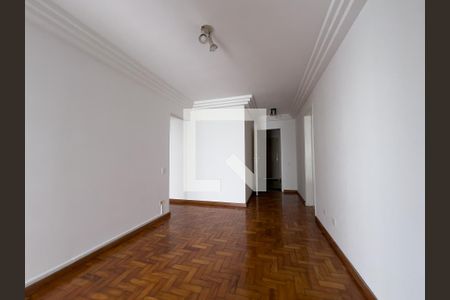Sala, vista porta de entrada  de apartamento para alugar com 1 quarto, 45m² em Moema, São Paulo