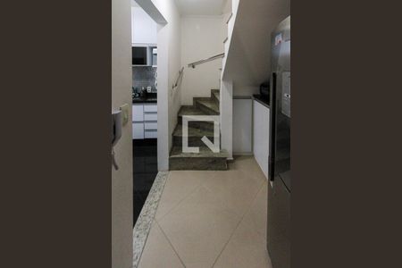 Casa de condomínio à venda com 170m², 3 quartos e 2 vagasHall
