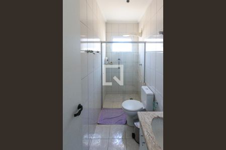 Casa de condomínio à venda com 170m², 3 quartos e 2 vagasBanheiro Social 