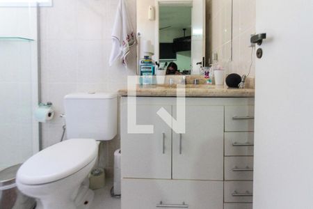 Casa de condomínio à venda com 170m², 3 quartos e 2 vagasBanheiro da Suíte