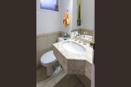 Casa de condomínio à venda com 170m², 3 quartos e 2 vagasLavabo