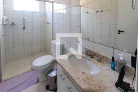 Casa de condomínio à venda com 170m², 3 quartos e 2 vagasBanheiro Social 