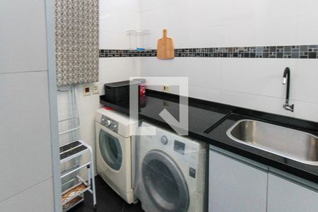 Casa de condomínio à venda com 170m², 3 quartos e 2 vagasÁrea de Serviço