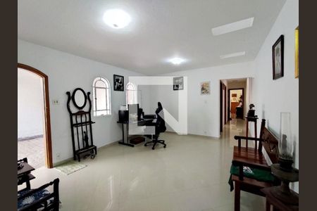 Casa à venda com 3 quartos, 200m² em Vila Butantã, São Paulo