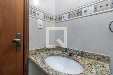 Casa à venda com 128m², 3 quartos e 1 vaga Casa à venda com 128m², 3 quartos e 1 vagaBanheiro