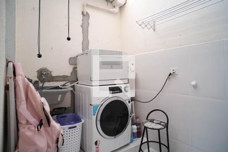 Casa de condomínio à venda com 98m², 3 quartos e 2 vagasÁrea de Serviço