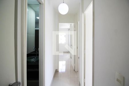 Corredor  de apartamento para alugar com 3 quartos, 104m² em Moema, São Paulo