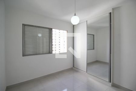 Suíte  de apartamento à venda com 3 quartos, 104m² em Moema, São Paulo