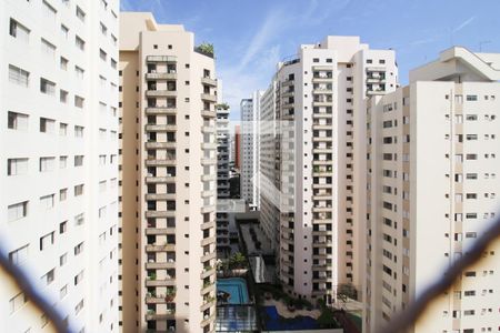 Vista  de apartamento à venda com 3 quartos, 104m² em Moema, São Paulo