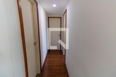 Corredor  de apartamento à venda com 2 quartos, 80m² em Icaraí, Niterói