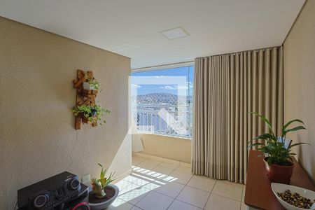 Varanda de apartamento à venda com 3 quartos, 80m² em Vila Cloris, Belo Horizonte