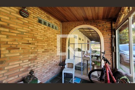 Sala de casa de condomínio para alugar com 3 quartos, 5000m² em Loteamento Caminhos de São Conrado (sousas), Campinas