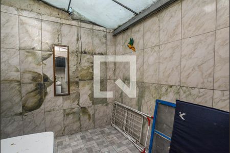 Casa de condomínio à venda com 84m², 2 quartos e 1 vagaQuintal