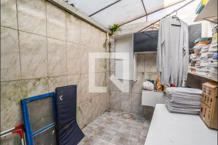 Casa de condomínio à venda com 84m², 2 quartos e 1 vagaQuintal