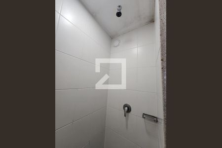 Banheiro de kitnet/studio à venda com 1 quarto, 18m² em São Pedro, Belo Horizonte