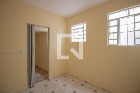 Quarto de casa para alugar com 1 quarto, 70m² em Vila Santa Teresinha, São Paulo