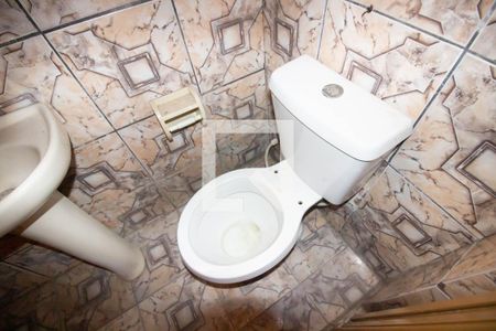 Banheiro de casa para alugar com 1 quarto, 70m² em Vila Santa Teresinha, São Paulo