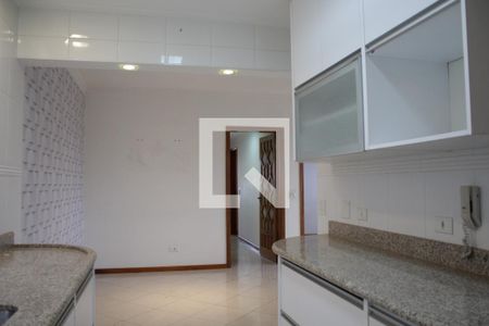 Apartamento à venda com 110m², 2 quartos e 2 vagasCozinha