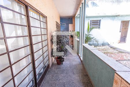 Casa à venda com 375m², 4 quartos e 2 vagas Casa à venda com 375m², 4 quartos e 2 vagasVaranda / quintal / area de serviço