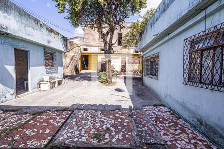 Casa à venda com 375m², 4 quartos e 2 vagas Casa à venda com 375m², 4 quartos e 2 vagasVaranda / quintal / area de serviço