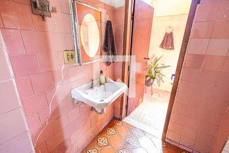 Casa à venda com 375m², 4 quartos e 2 vagas Casa à venda com 375m², 4 quartos e 2 vagasBanheiro