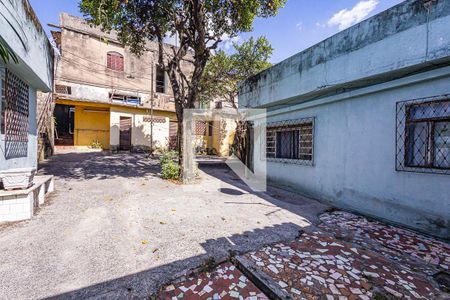 Casa à venda com 375m², 4 quartos e 2 vagas Casa à venda com 375m², 4 quartos e 2 vagasVaranda / quintal / area de serviço