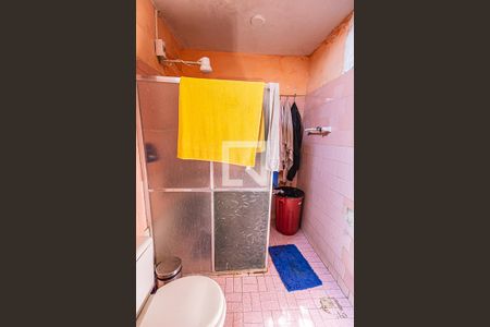 Casa à venda com 375m², 4 quartos e 2 vagas Casa à venda com 375m², 4 quartos e 2 vagasBanheiro