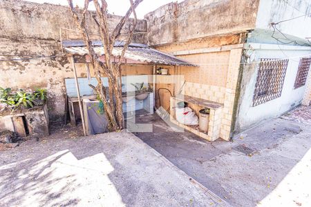 Casa à venda com 375m², 4 quartos e 2 vagas Casa à venda com 375m², 4 quartos e 2 vagasVaranda / quintal / area de serviço