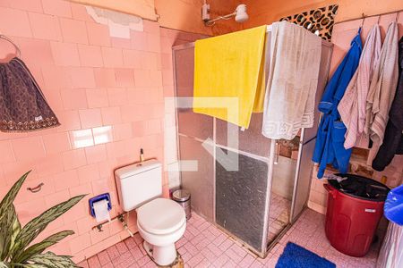 Casa à venda com 375m², 4 quartos e 2 vagas Casa à venda com 375m², 4 quartos e 2 vagasBanheiro