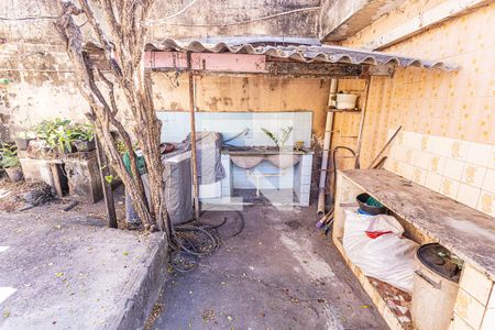 Casa à venda com 375m², 4 quartos e 2 vagas Casa à venda com 375m², 4 quartos e 2 vagasVaranda / quintal / area de serviço