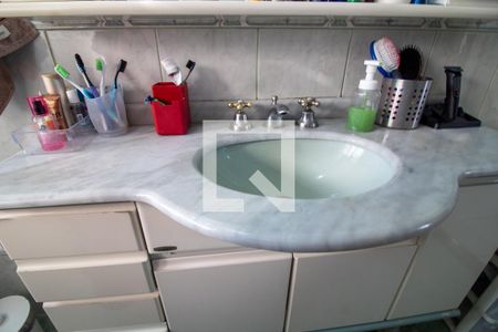 Apartamento à venda com 122m², 3 quartos e 2 vagasBanheiro