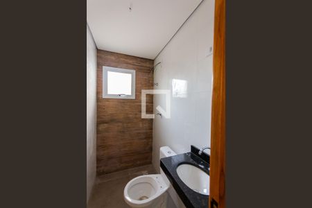 Banheiro de apartamento à venda com 2 quartos, 62m² em Vila Curuçá, Santo André