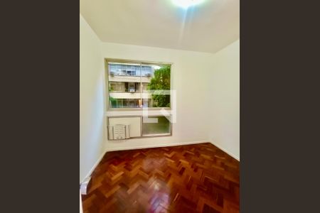 Quarto  de apartamento para alugar com 2 quartos, 70m² em Copacabana, Rio de Janeiro