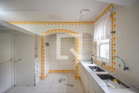 Casa para alugar com 700m², 4 quartos e 4 vagas Casa para alugar com 700m², 4 quartos e 4 vagasCozinha