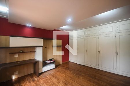 Casa para alugar com 700m², 4 quartos e 4 vagas Casa para alugar com 700m², 4 quartos e 4 vagasQuarto 2