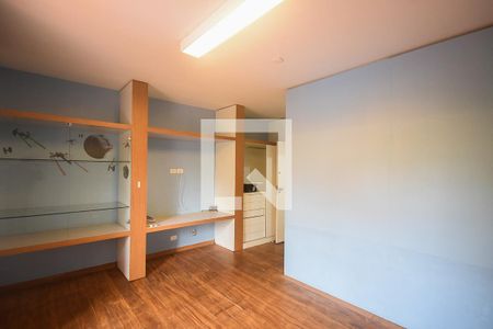 Casa para alugar com 700m², 4 quartos e 4 vagas Casa para alugar com 700m², 4 quartos e 4 vagasQuarto 3