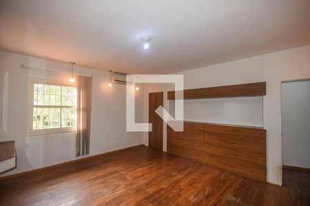 Casa para alugar com 700m², 4 quartos e 4 vagas Casa para alugar com 700m², 4 quartos e 4 vagasSuíte