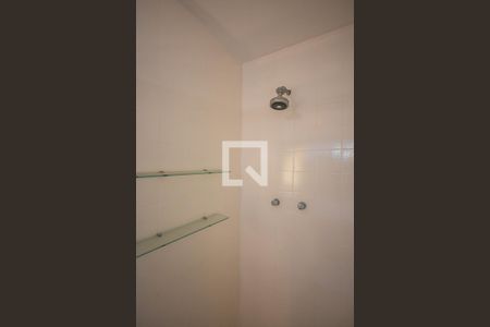 Casa para alugar com 700m², 4 quartos e 4 vagas Casa para alugar com 700m², 4 quartos e 4 vagasBanheiro 1