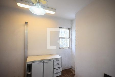 Casa para alugar com 700m², 4 quartos e 4 vagas Casa para alugar com 700m², 4 quartos e 4 vagasQuarto de Serviço 1
