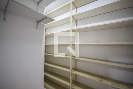 Casa para alugar com 700m², 4 quartos e 4 vagas Casa para alugar com 700m², 4 quartos e 4 vagasDespensa