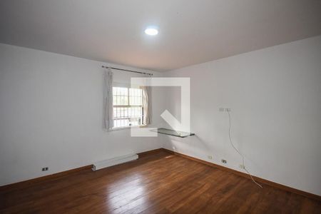 Casa para alugar com 700m², 4 quartos e 4 vagas Casa para alugar com 700m², 4 quartos e 4 vagasQuarto 1