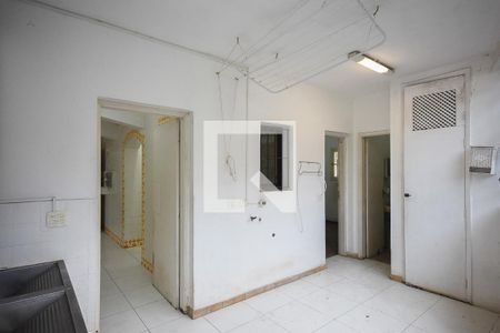 Casa para alugar com 700m², 4 quartos e 4 vagas Casa para alugar com 700m², 4 quartos e 4 vagasÁrea de Serviço