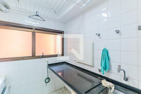 Apartamento à venda com 110m², 4 quartos e 2 vagas Apartamento à venda com 110m², 4 quartos e 2 vagasÁrea de Serviço